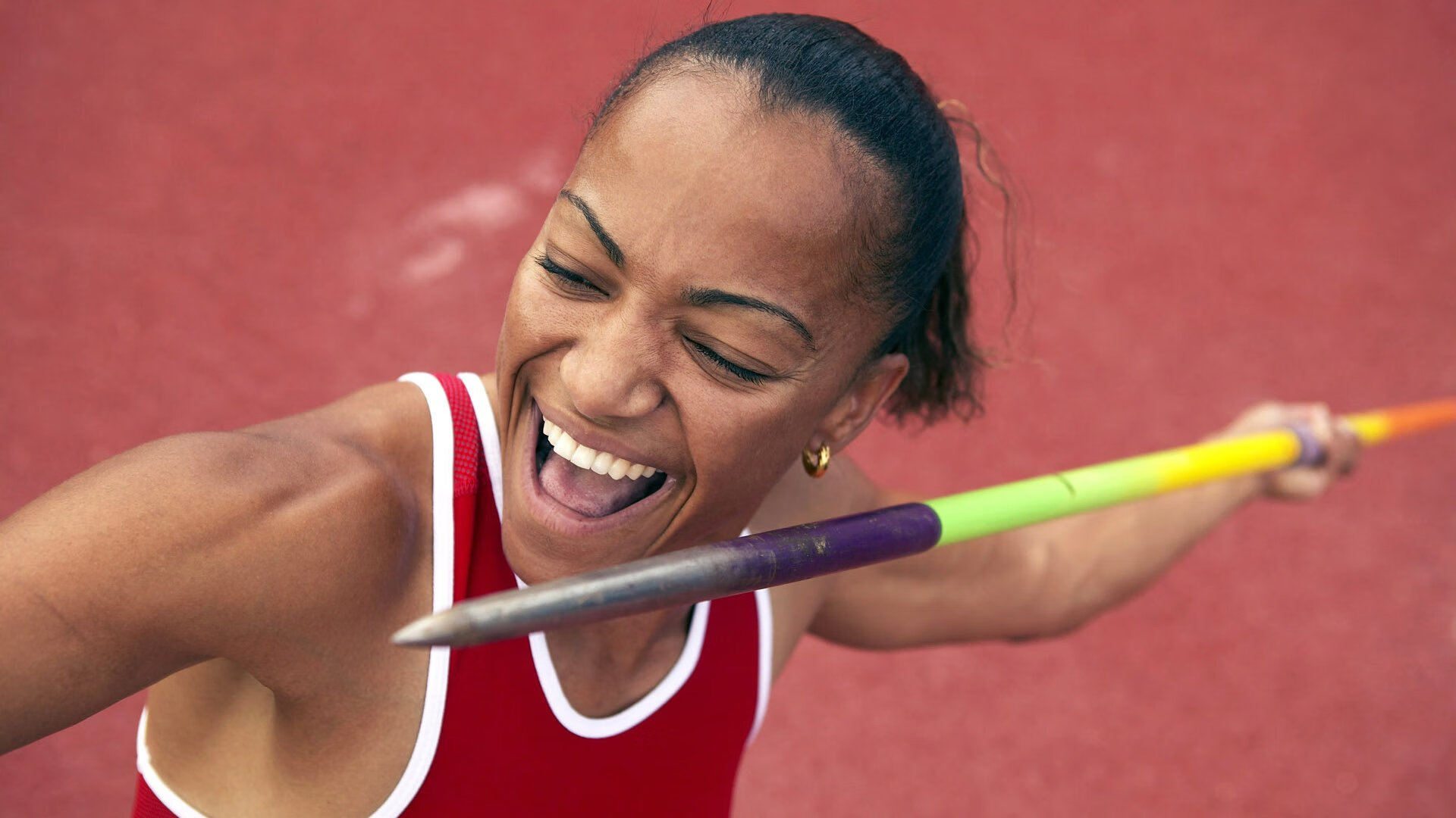 中锋拿球区域是否决定中场支援速度,中锋拿不到球